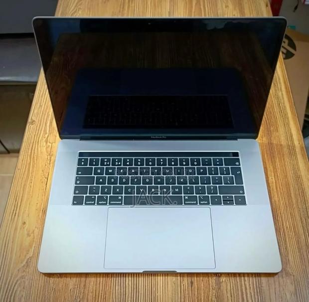 Laptop Apple MacBook Pro 2019 16GB Intel Core I9 SSD 1T