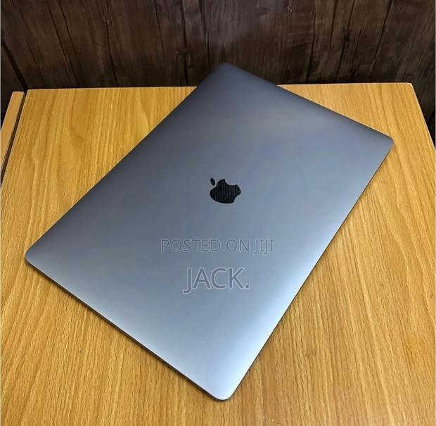 Laptop Apple MacBook Pro 2019 16GB Intel Core I9 SSD 1T - thumbnail 4