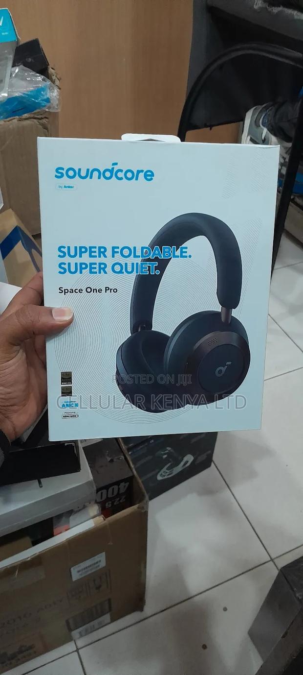 Anker Soundcore Space One Pro - main view