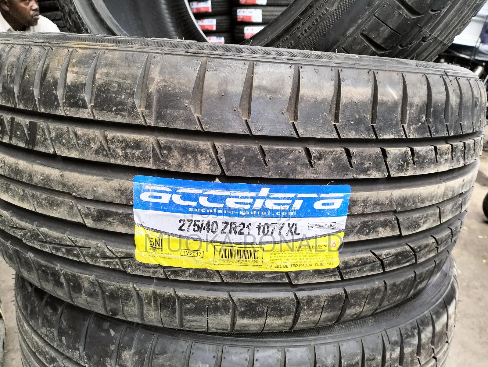 275/40R21 Accelera Tyre Made In Indonesia