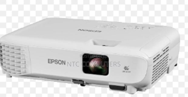 ><Epson Projector Eb-X49 Lumens 3600