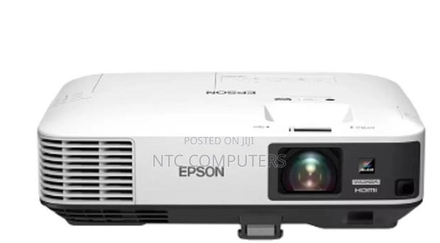 EPSON Projector Eb-225ou Lumens 5000