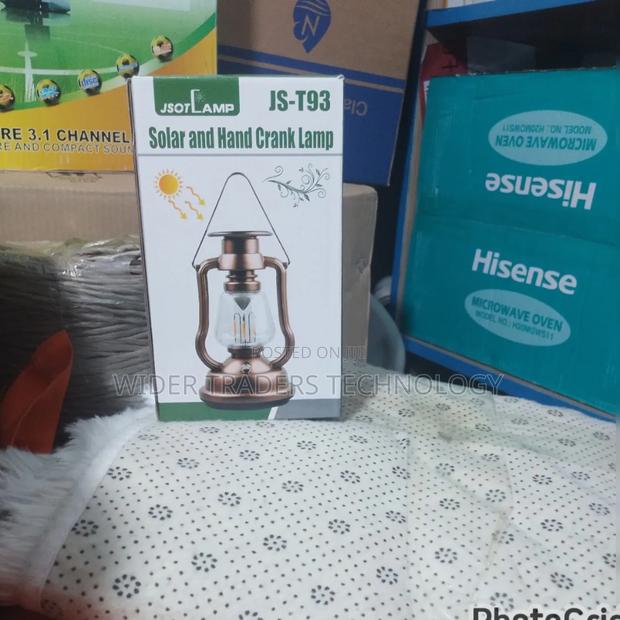 Solar and Hand Crank Lamp