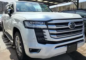 Toyota Land Cruiser 2023 White