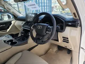 Toyota Land Cruiser 2023 White