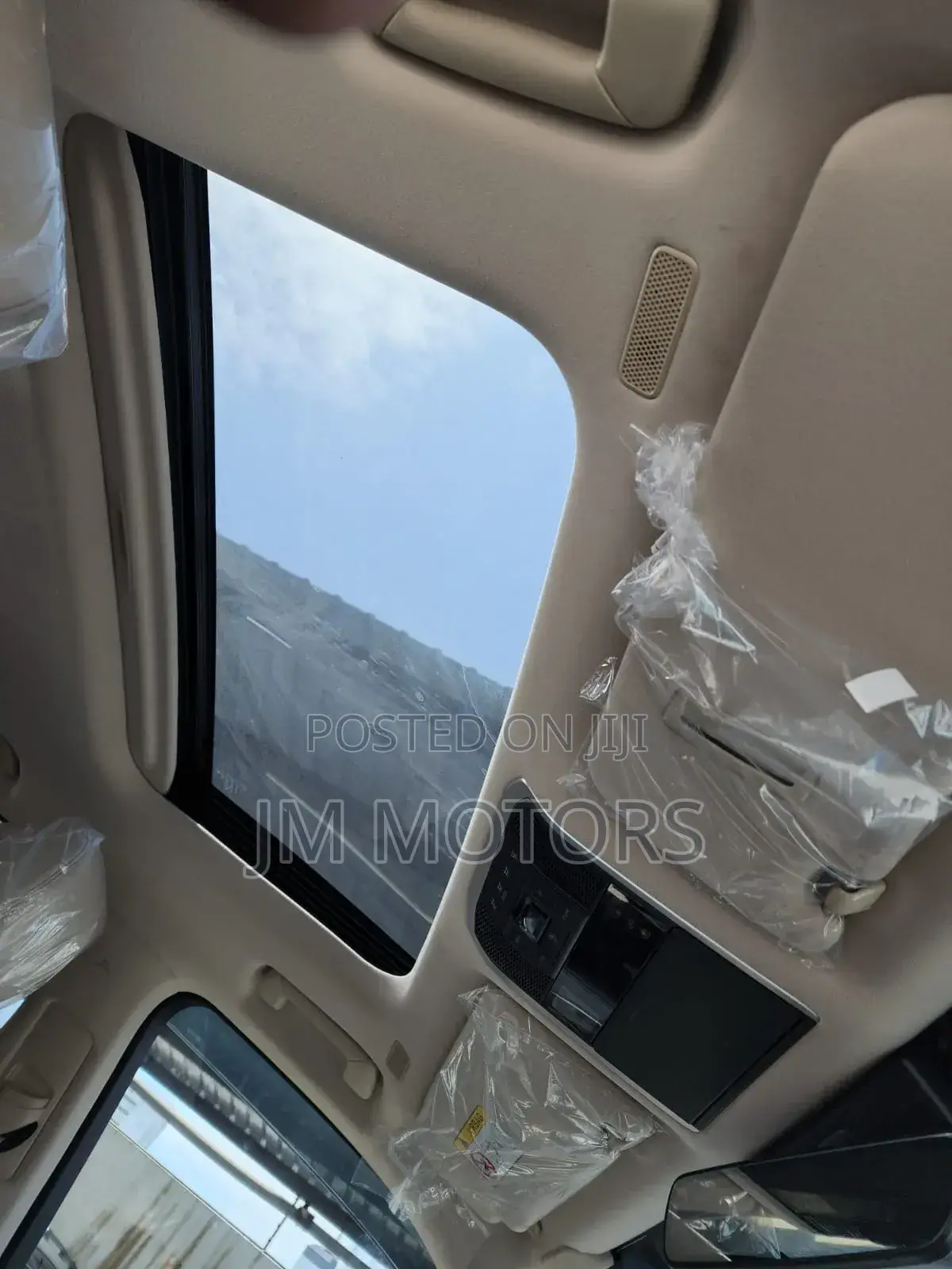 Toyota Land Cruiser 2023 White