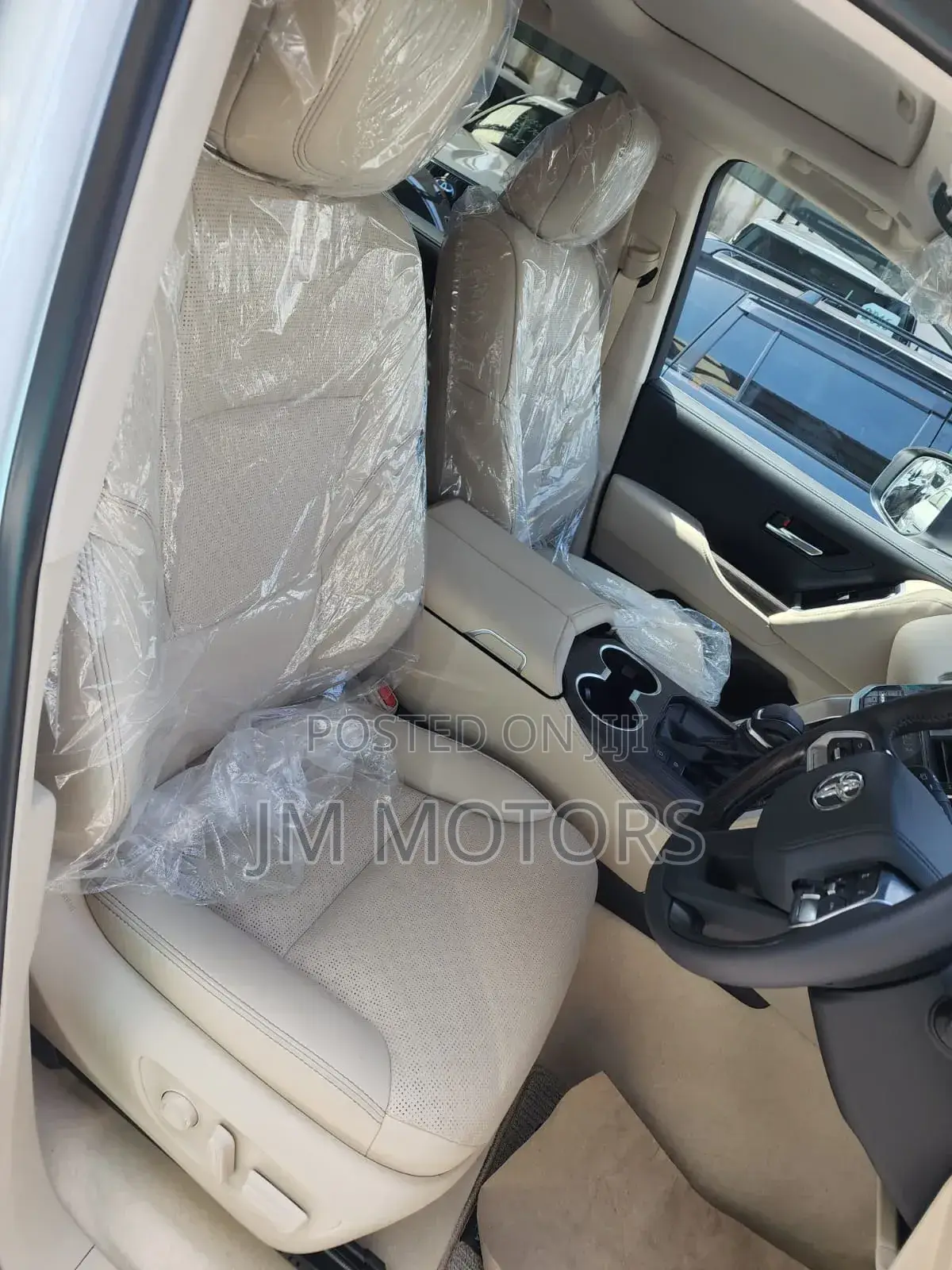 Toyota Land Cruiser 2023 White