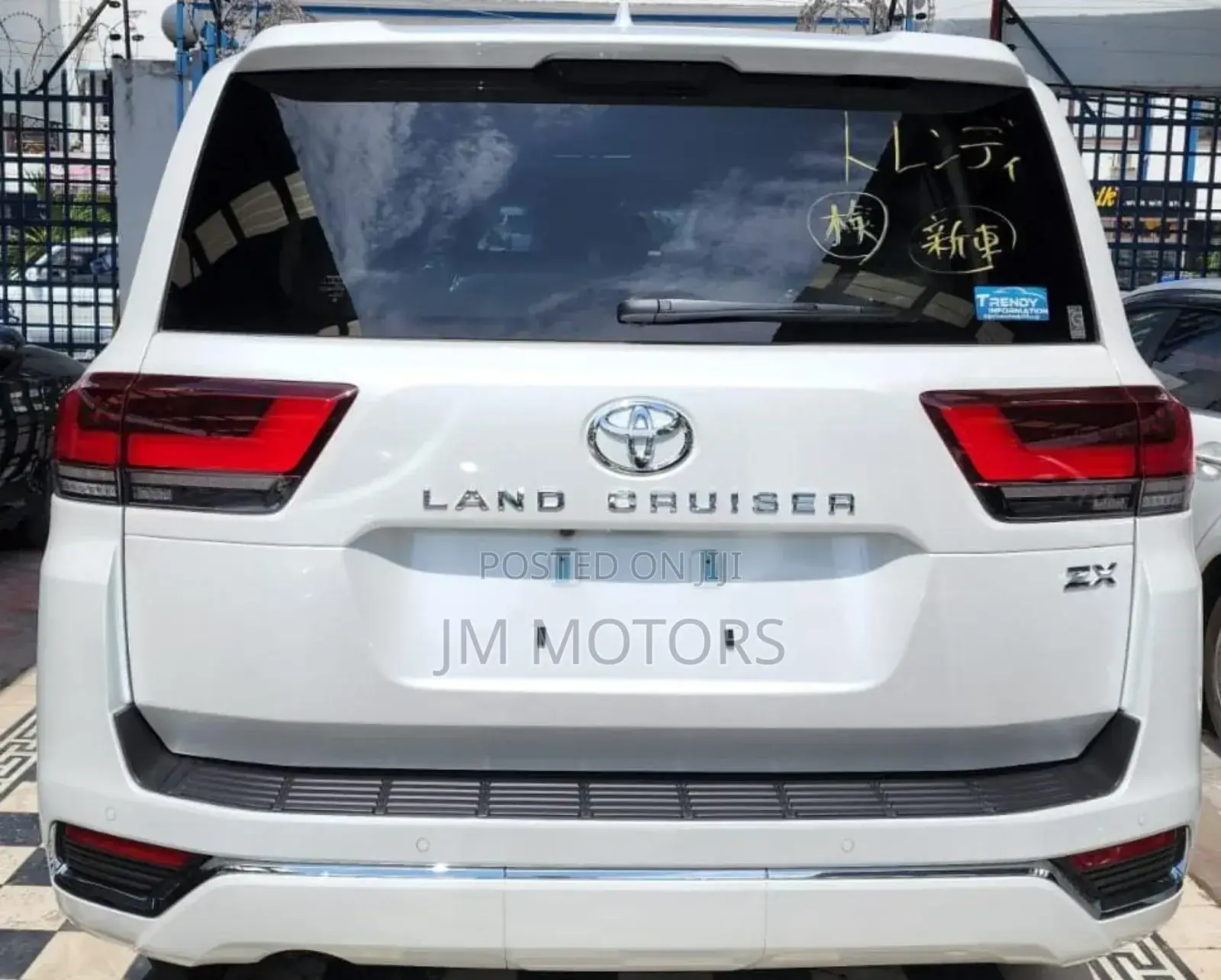 Toyota Land Cruiser 2023 White
