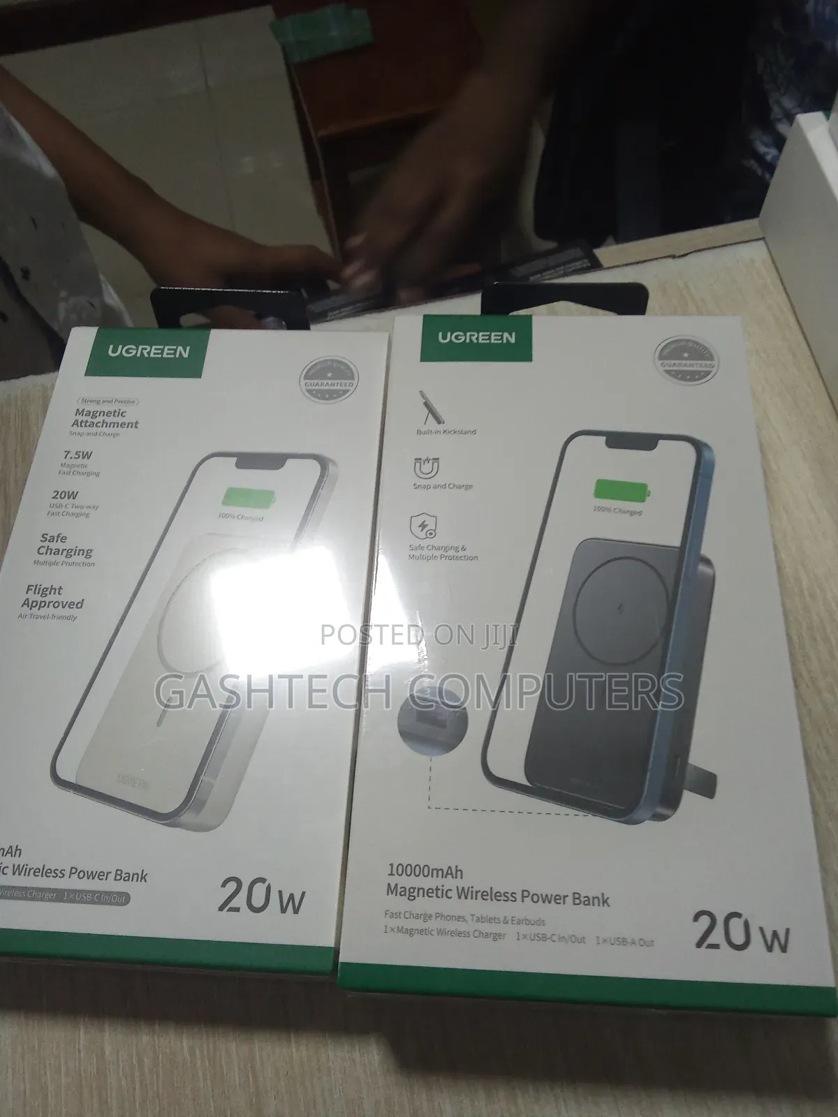 UGREEN 10000mah Magnetic Wireless Power Bank 20WATTS