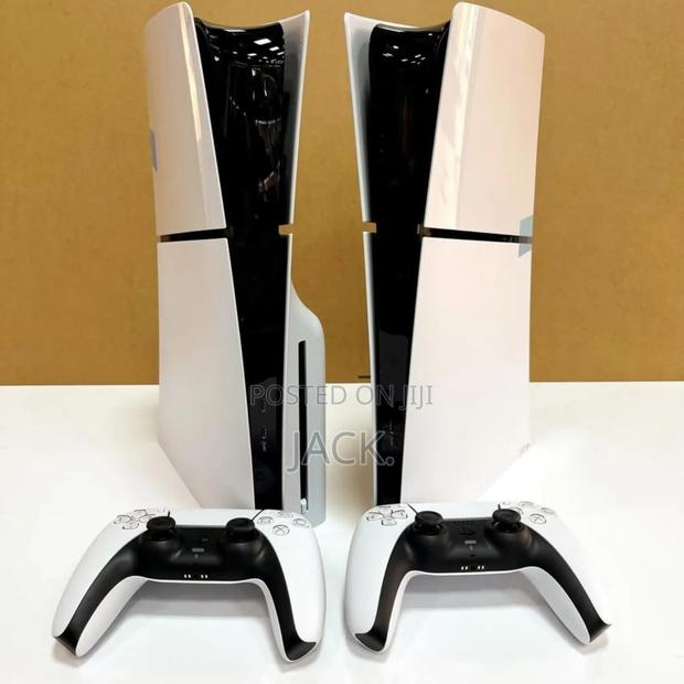 Sony Playstation 5 With 2 Pads