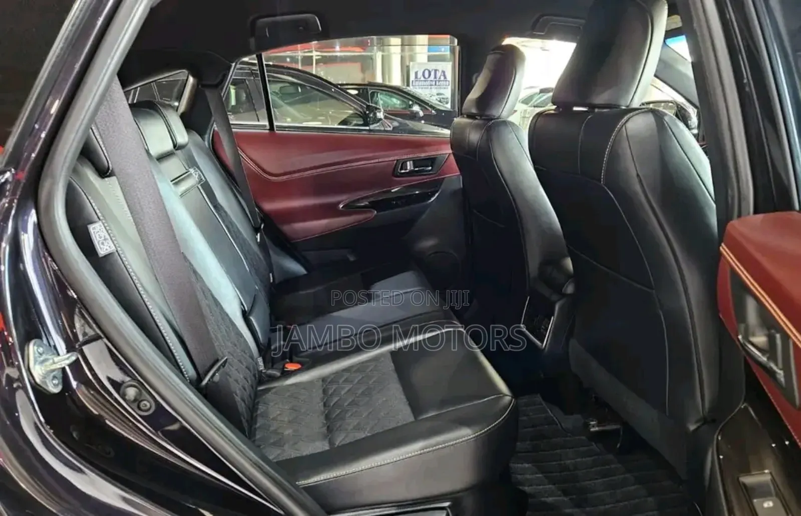 Toyota Harrier 2.0 2018 Red