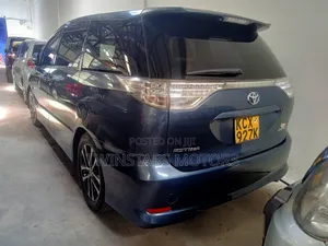 Toyota Estima 2012 Blue