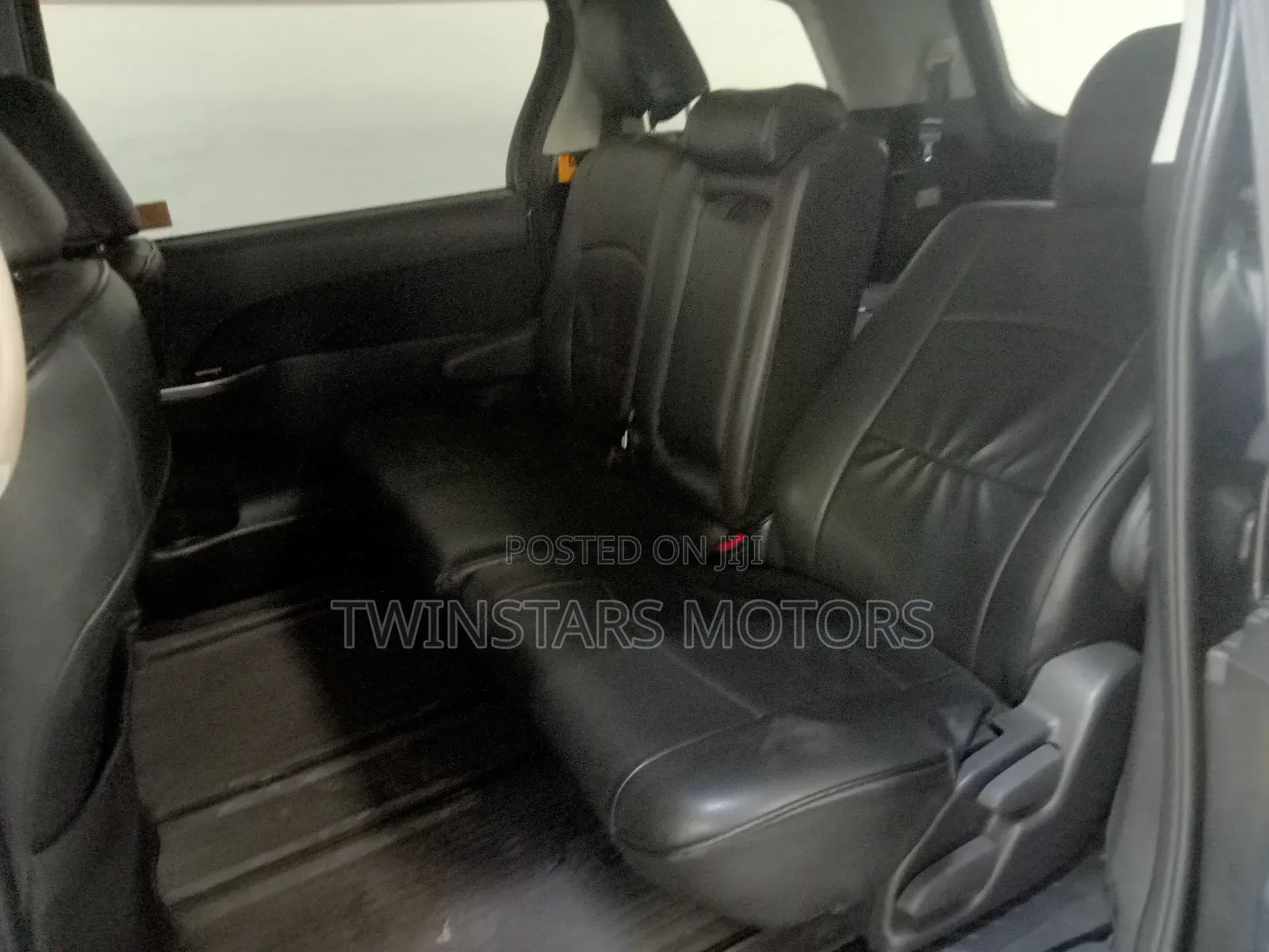 Toyota Estima 2012 Blue