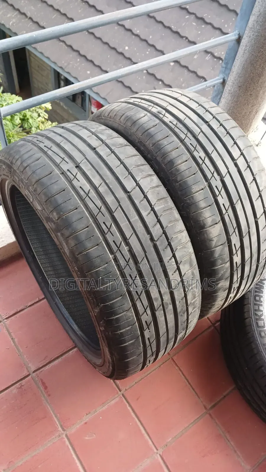 275/40r20 Accelera Tyres Made in Indonesia Slightly Used