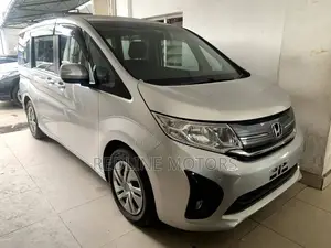 Honda Stepwgn 2017 Silver