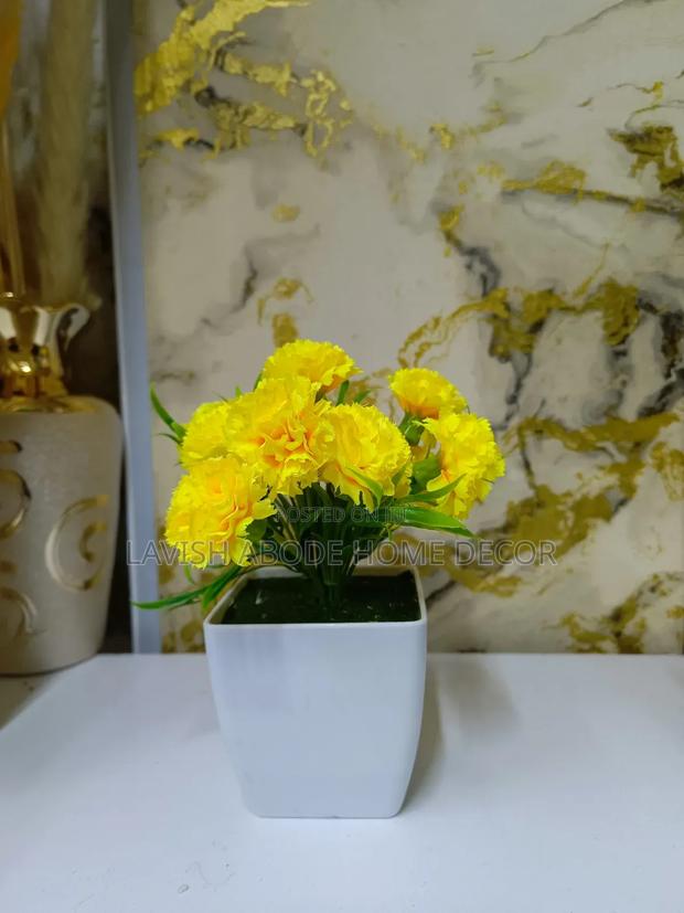 Yellow Tv Stand Table Small Flower - main view