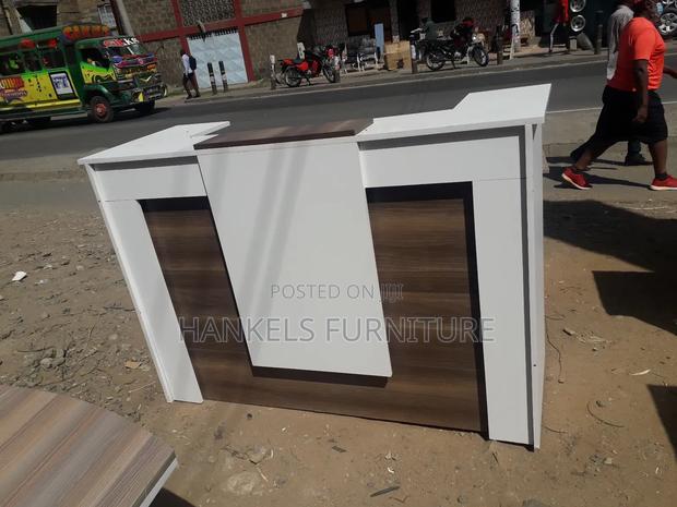 Customized Reception Desk - thumbnail 2