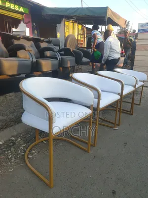 Styling Seats, Manicure Seats