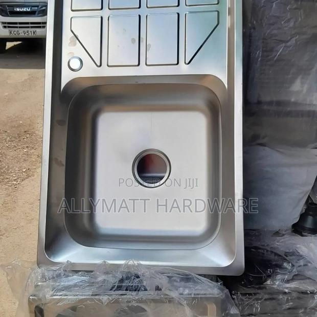 Kitchen Sink Single Drain Single Bow - main view