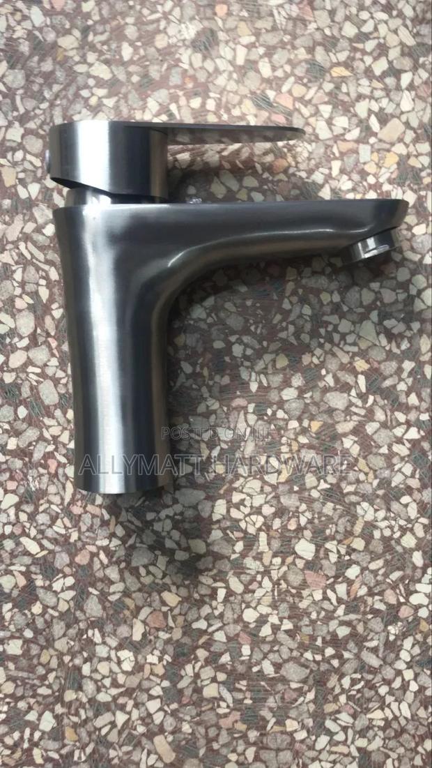 Basin Mixer - main view