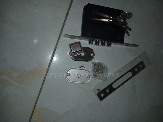 Deadlock for Heavy Steel Doors or Gates - main view