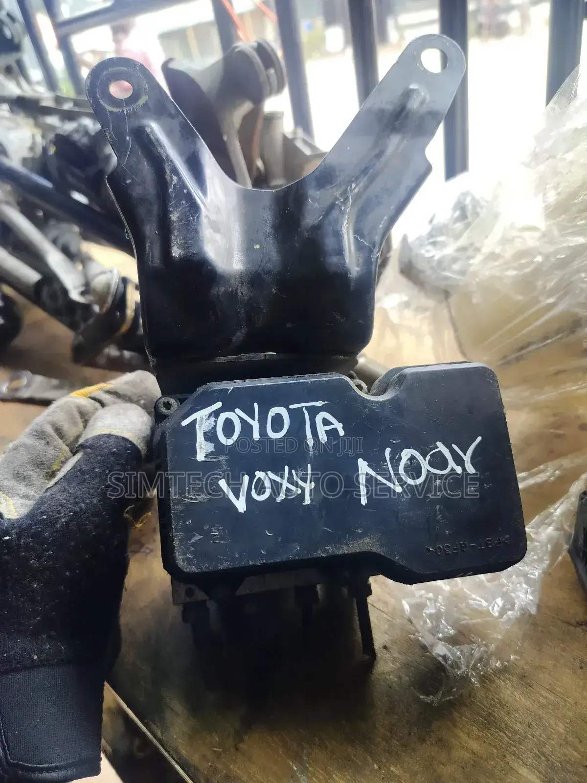Toyota Voxy Abs