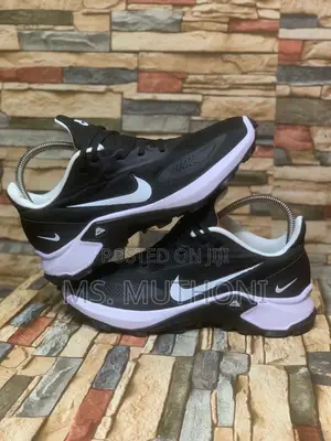 Nike Acg Zoom Poise Sizes 40-45
