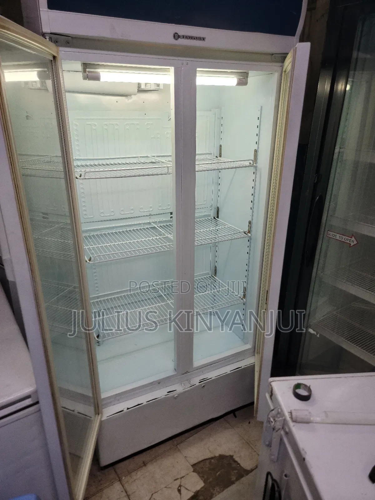 Commercial Bottle Cooler
