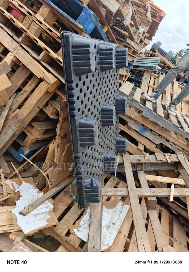 Strong Hold HDPE Pallet