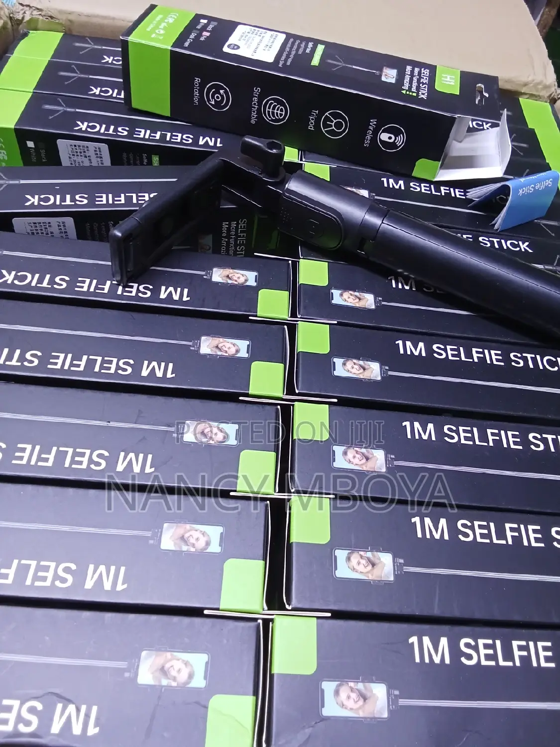 Bluetooth 1M Selfie Stick Tripod 3 in 1