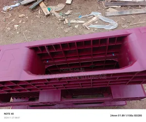 Plastic Pallet  - Metallic Reinforced