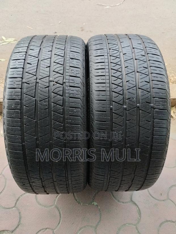 275/40r22 Continental