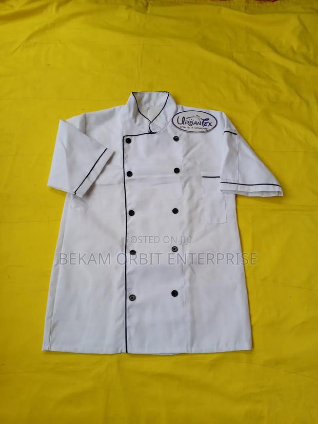 Short Sleeved White Chef Jacket - thumbnail 2