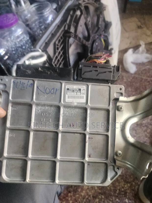 Toyota Voxy Noah 3zr Engine Ecu - main view