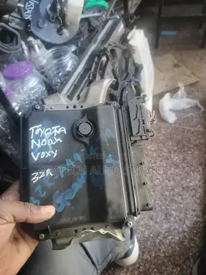Toyota Voxy Noah 3zr Engine Ecu