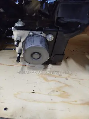 Nissan X-Trail Nt32 Abs Pump