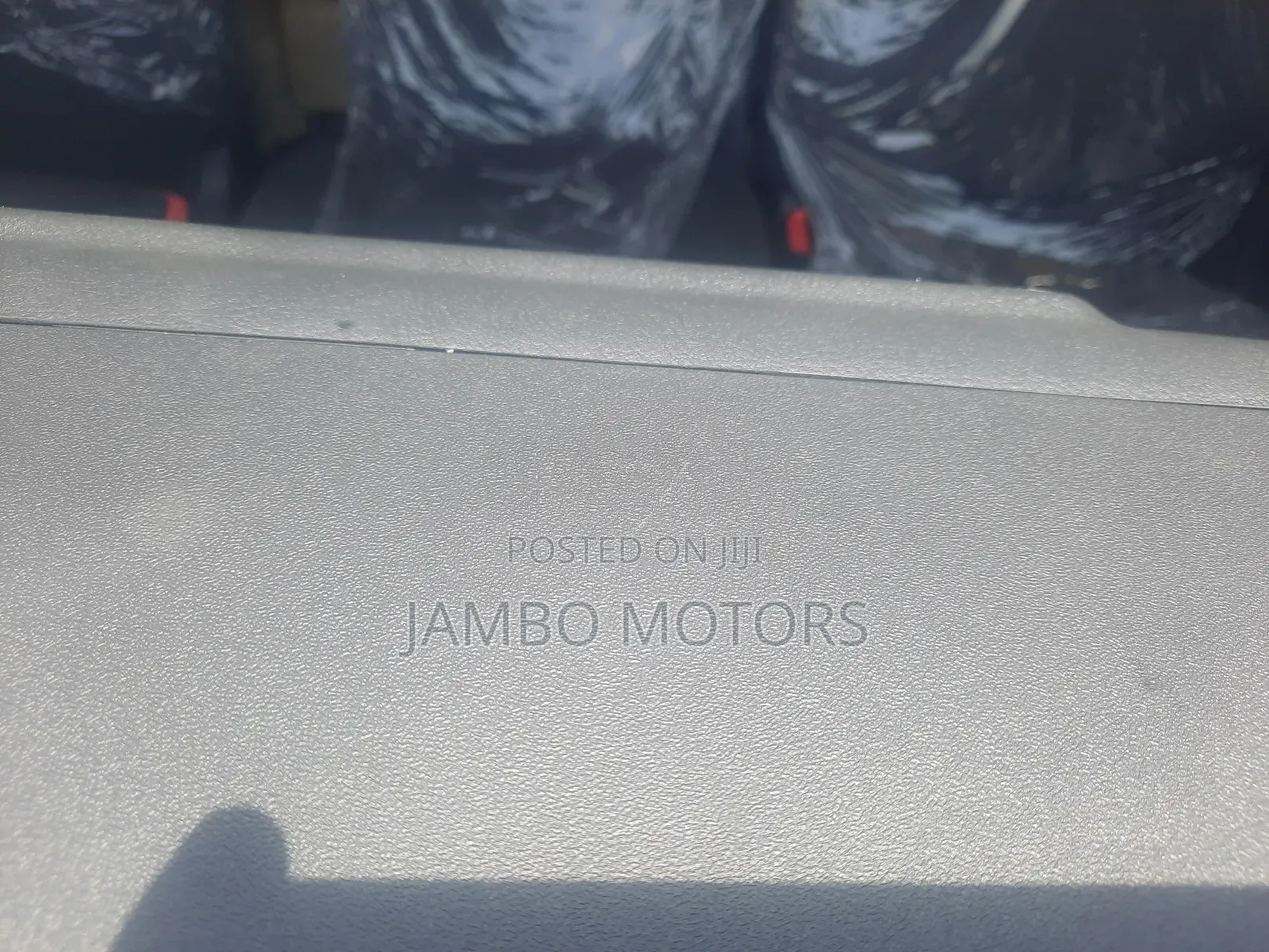 Toyota HiAce 2018 Silver
