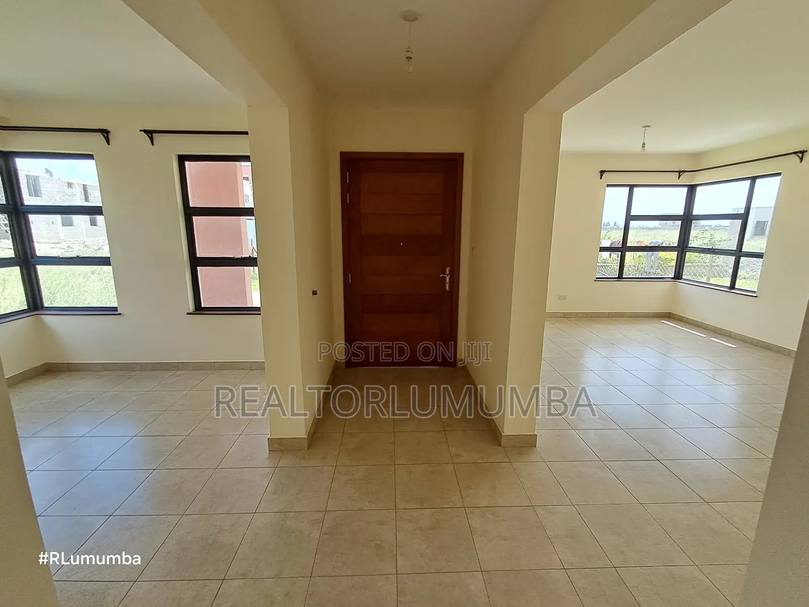 5bdrm Maisonette in Viraj Area for rent