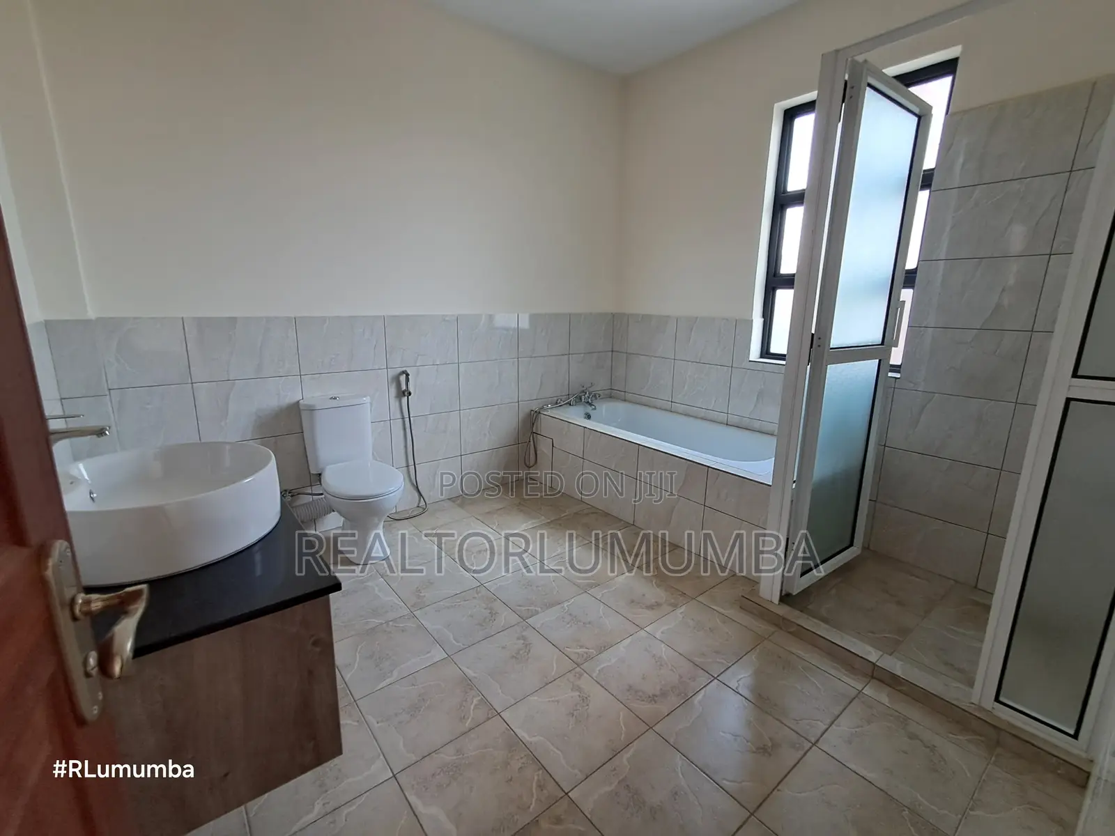 5bdrm Maisonette in Viraj Area for rent