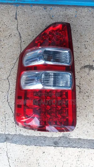 Noah 2010-2012 Taillight