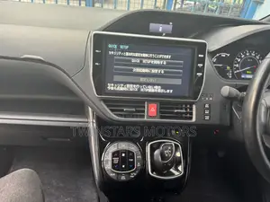 Toyota Noah 1.8 FWD Hybrid (7 seater) 2018 Black