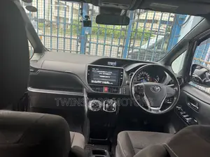 Toyota Noah 1.8 FWD Hybrid (7 seater) 2018 Black