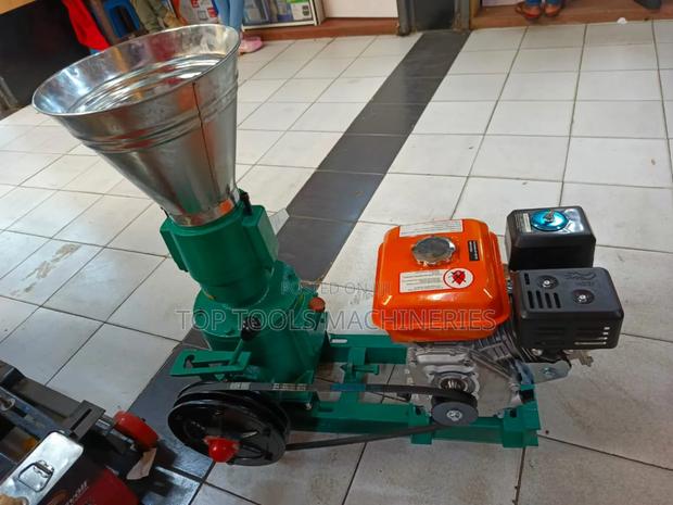 Pellet Machine With Petrol Engine - main view