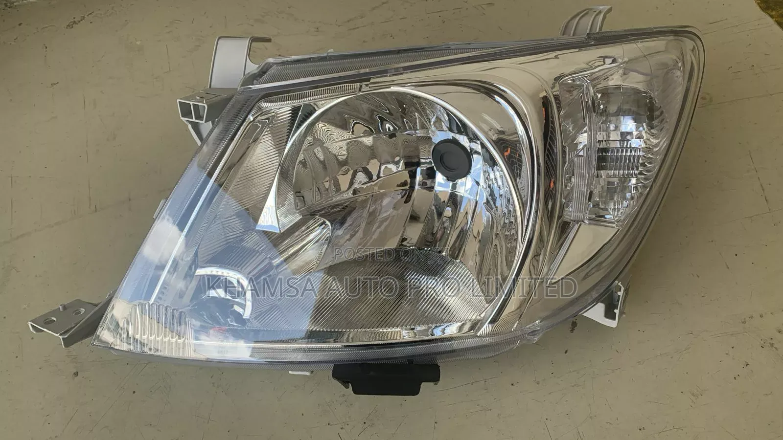Toyota Hilux Vigo 2008 Head Lamps