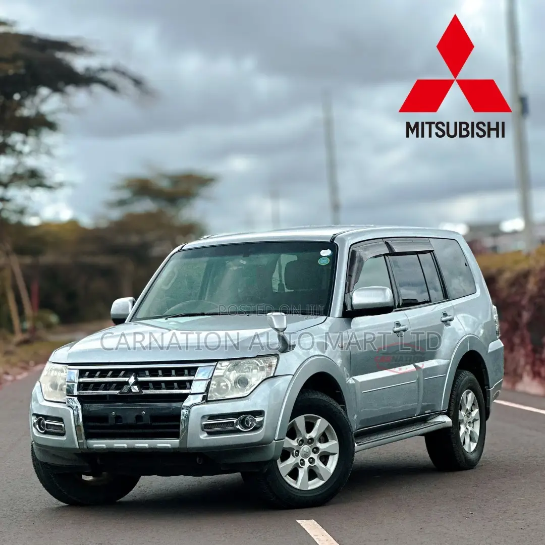Mitsubishi Pajero 2016 Silver