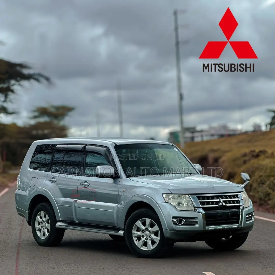 Mitsubishi Pajero 2016 Silver