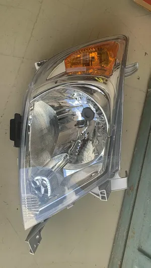 Toyota Hilux Vigo 2002 Head Lamp