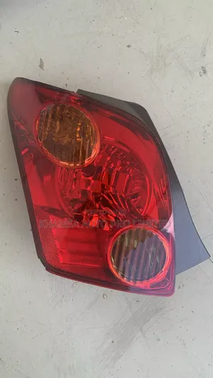 Toyota Ist 2005 Tail Lamps