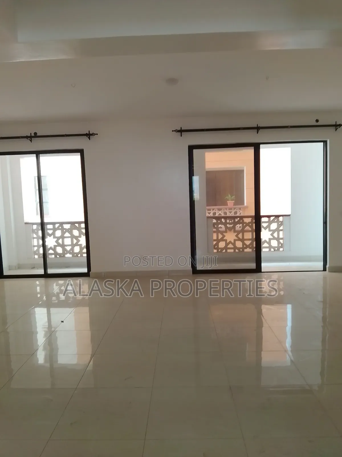 3bdrm Penthouse in Nyali Estate for rent