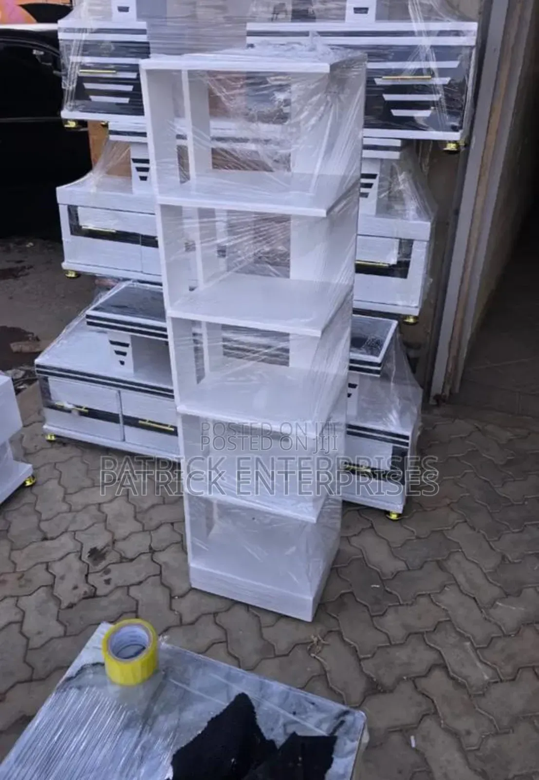 Modern Decor Stand